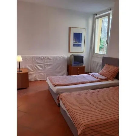 Hotel Caroline Comfortable 3*